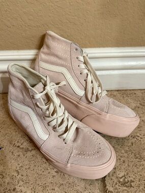 Vans High Top Platform Shoes in Blush pink
